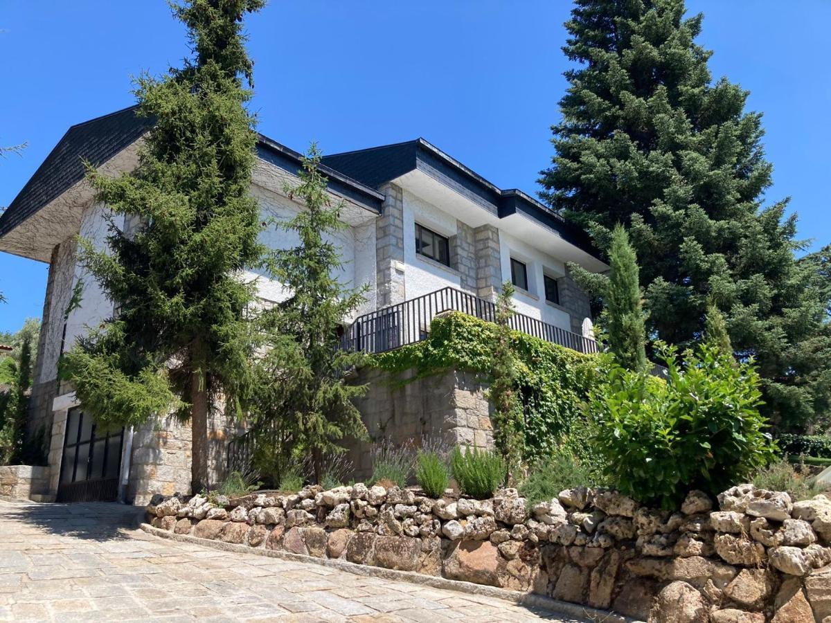 Villa Los Cedros, Gran Chalet Con Piscina Y Apartamento En Navacerrada Exterior foto