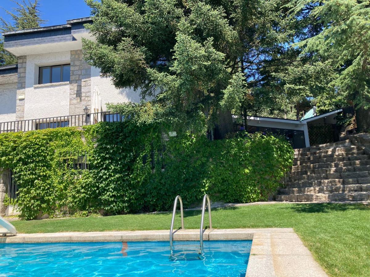 Villa Los Cedros, Gran Chalet Con Piscina Y Apartamento En Navacerrada Exterior foto